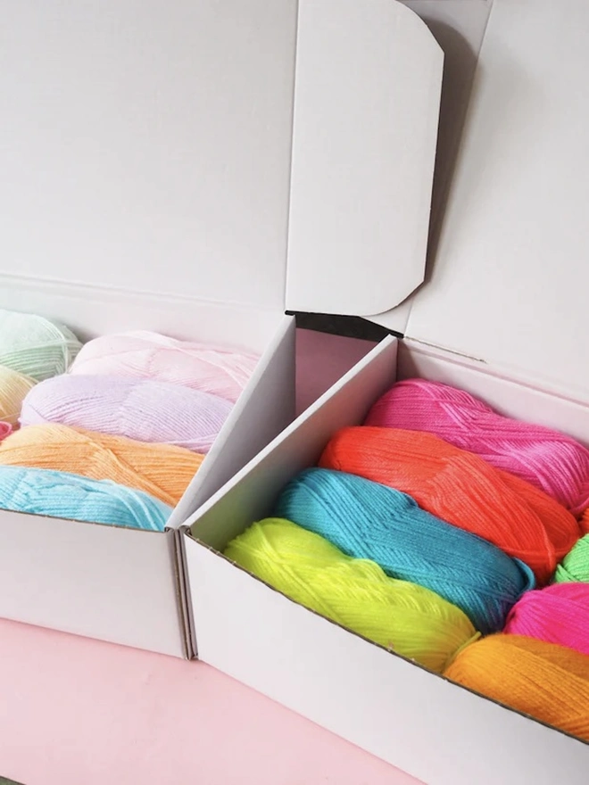 Pastel Giant Pom Pom Kit