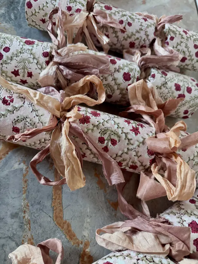 Whimsical Christmas crackers 