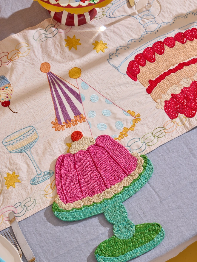 party setting at the table with jelly placemat made from jute