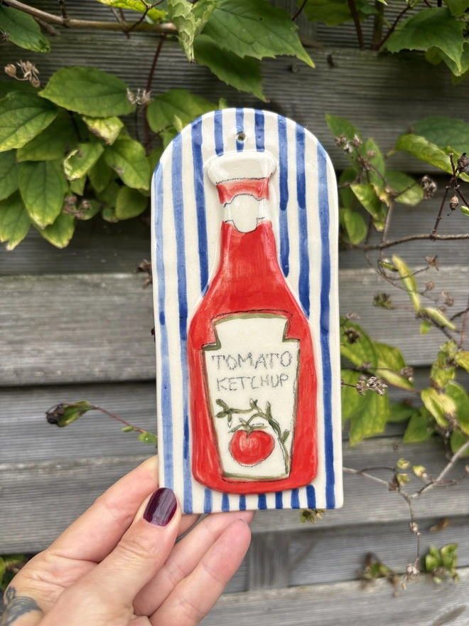 Stripy ketchup tile