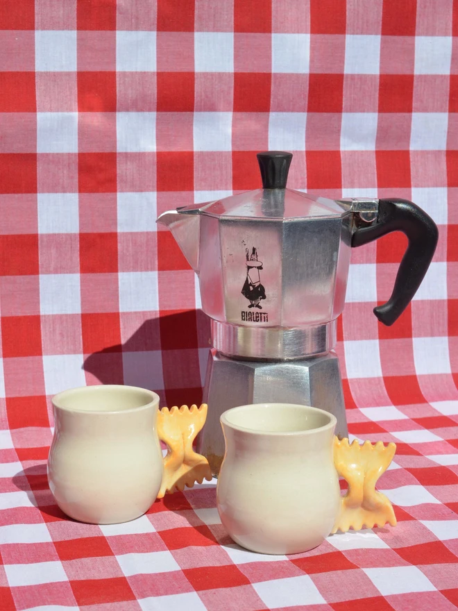 Farfalle pasta mug - hourglass