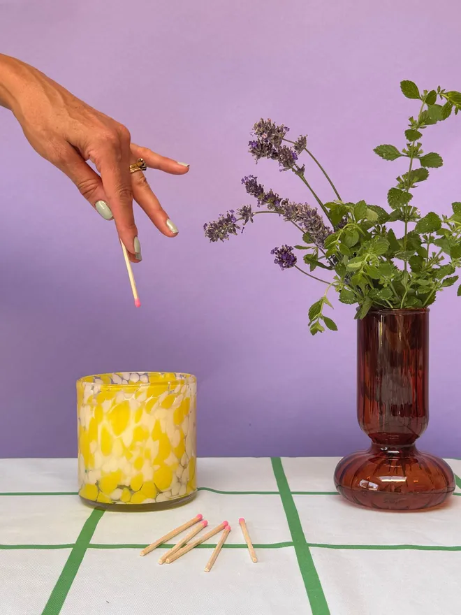 Sleep - the relaxation candle with lemon verbena, lavender, cedarwood and ylang ylang