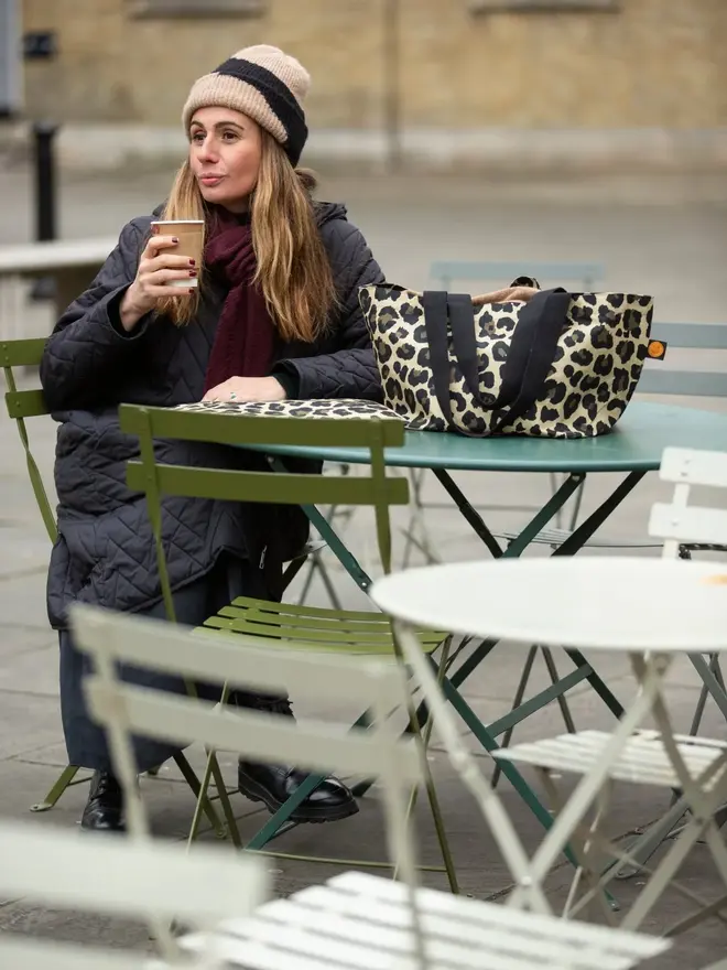 Classic Leopard Contents Oversized Tote Bag