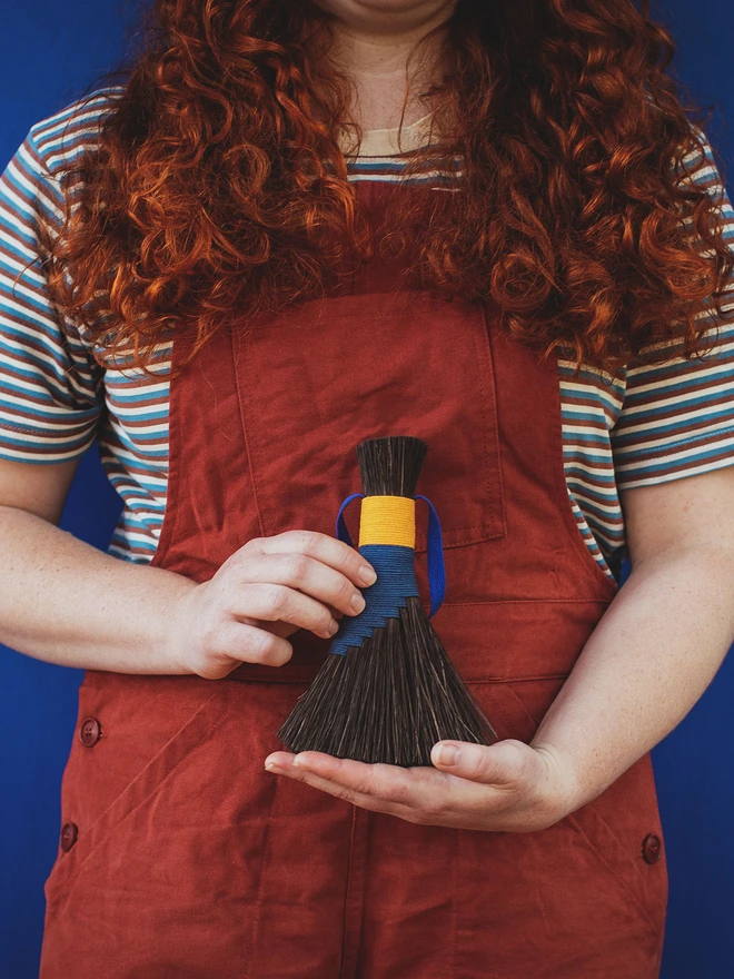 Handmade arenga brush - blue / gold