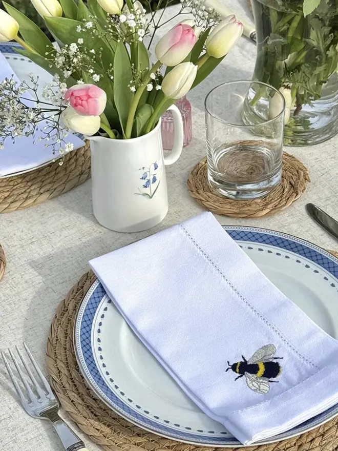 bee embroidered napkins