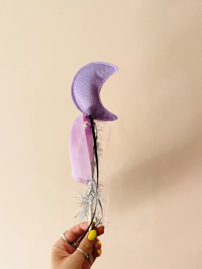 Felt wand moon wand Halloween wand purple felt purple wand crescent moon wand Halloween dress up fancy dress kids Halloween fancy dress Halloween gifts