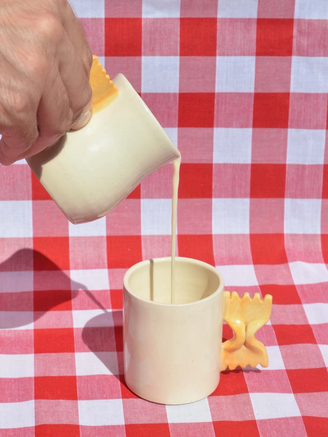 Farfalle pasta milk jug - hourglass