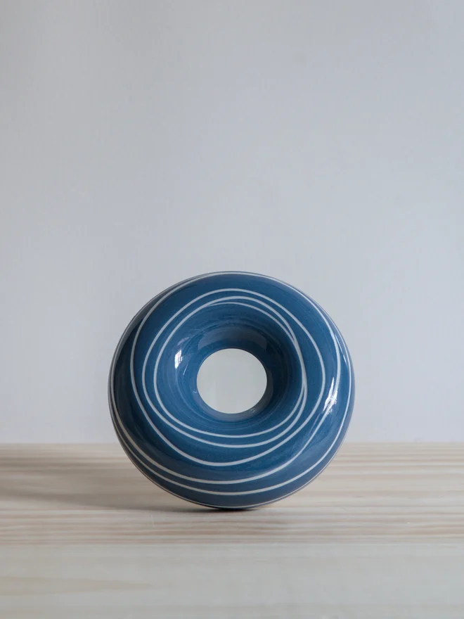 Avocado Planter Blue & White Circles