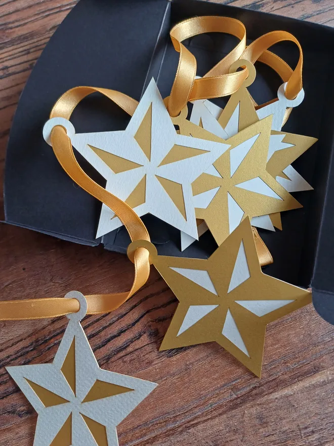 Gold and White Star Garland in Black Card Gift Box