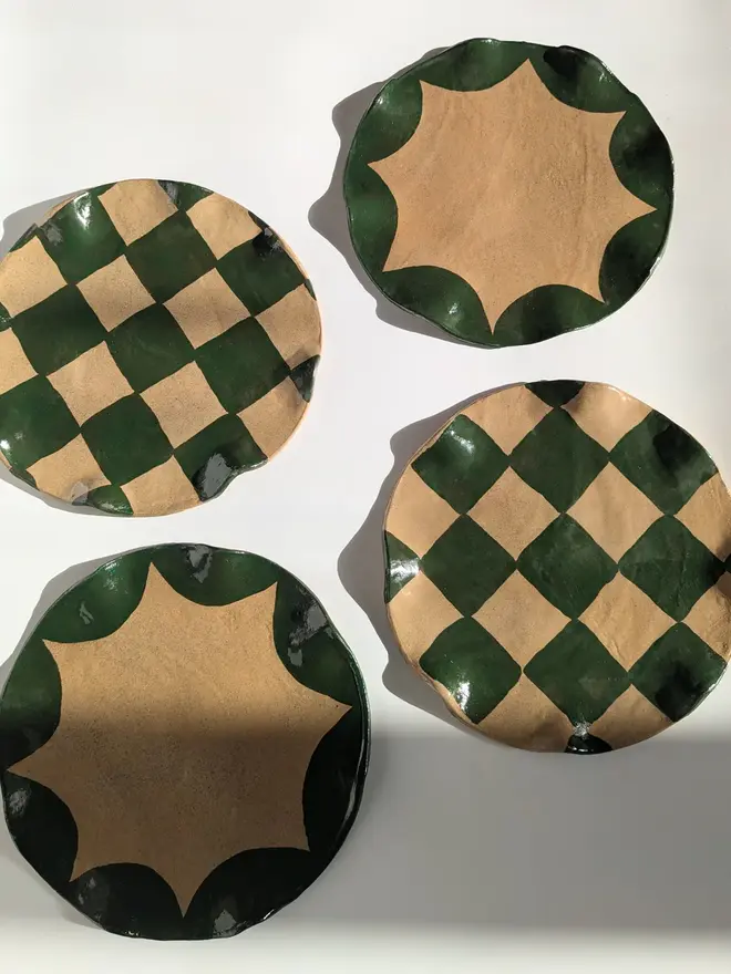 Green Wavy Check & Scalloped Side Plates (Set of Four) 