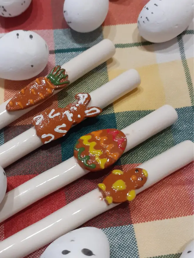 Four Easter Gingerbread ceramic drinking straws