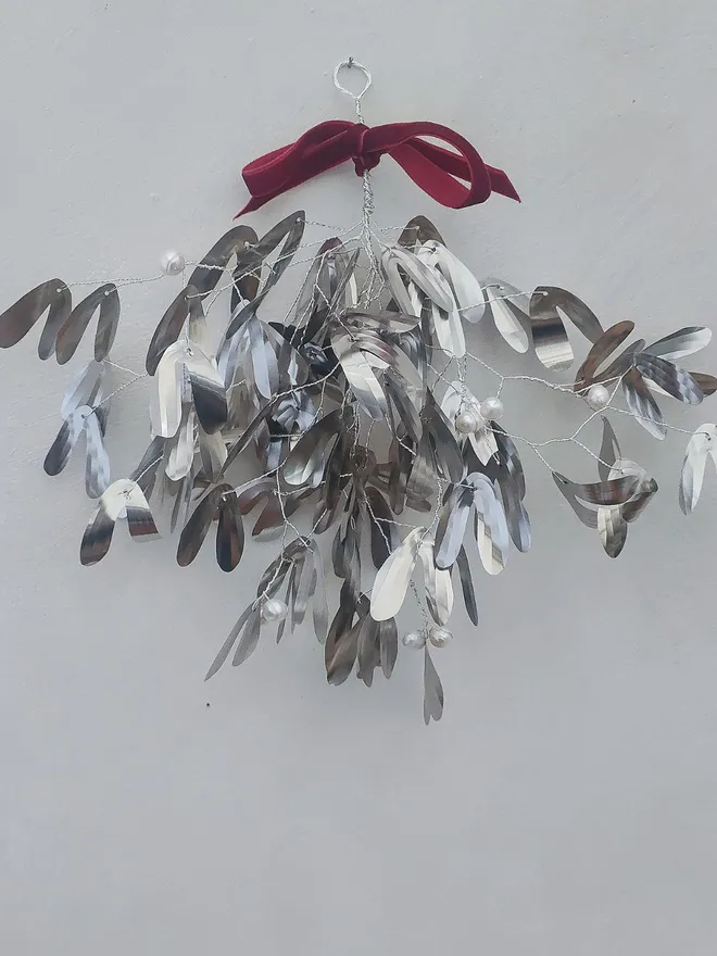 Silver Christmas Pearl Mistletoe Hanging Decoration