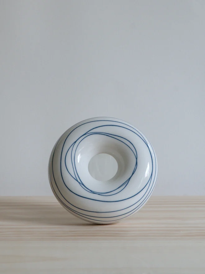 Avocado Planter White & Blue