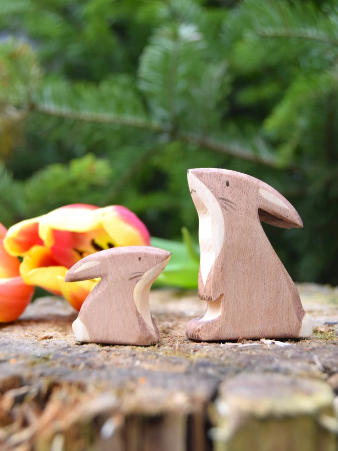 Wooden Peering Rabbit Toy 