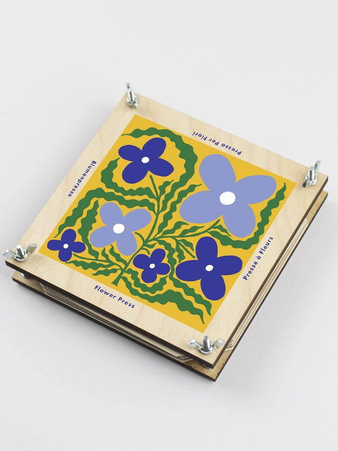 Smock pattern flower press assembled